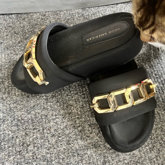 Good American Gold Chain black platform slides. Size 9 with a 2” platform. - Picture 4 of 7